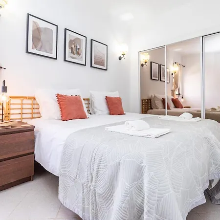 Matfil Suite-charming With Pool Access * 塔维拉