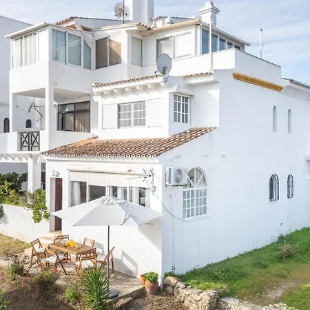Daire Matfil Suite-charming With Pool Access