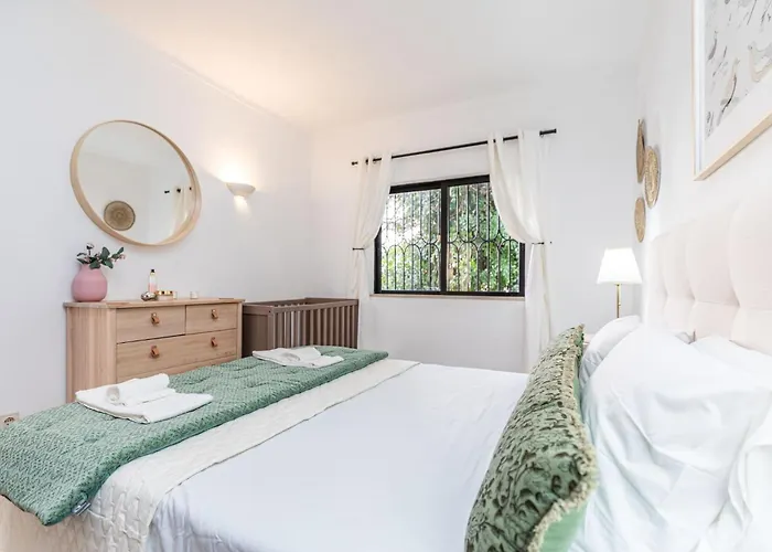 Matfil Suite-charming With Pool Access アパート *