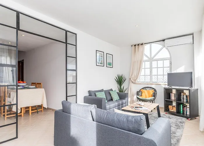 Matfil Suite-charming With Pool Access タヴィラ